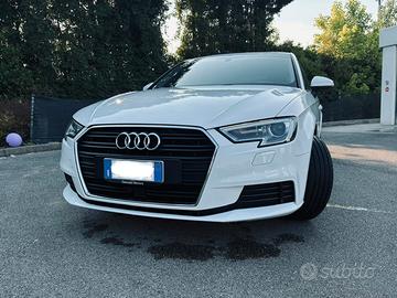 Audi A3 35 TFSI Business S-Tronic