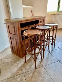 Mobile Bar in legno massello e 3 sgabelli Thonet