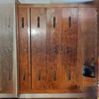 Cassettiera molto bella con lastra di marmo