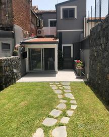 Casa indipendente su due livelli a Catania