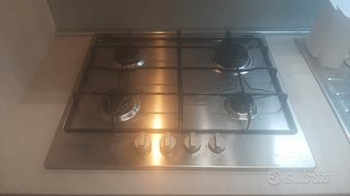 Piano Cottura a Gas Indesit 4 Fuochi Inox (60 cm)