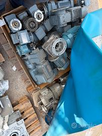 Stock motori elettrici industriali