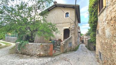 3 LOCALI A SPOLETO