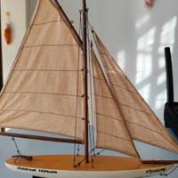 Elegante modellino di barca a vela"AM"