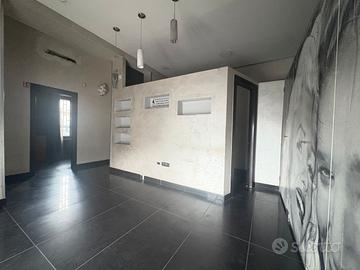 C.so Campano; Locale 60MQ con Agibilità FL342