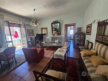 APPARTAMENTO CON GARAGE