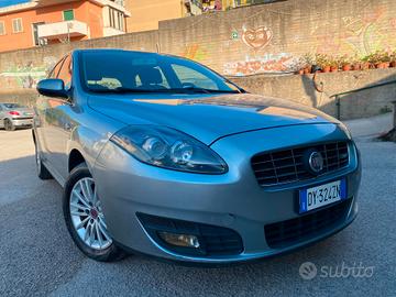 Fiat Croma 1.9 Multijet Emotion 150cv full opt 200