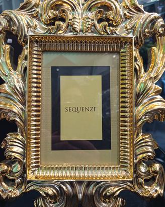 Cornice bagno oro 