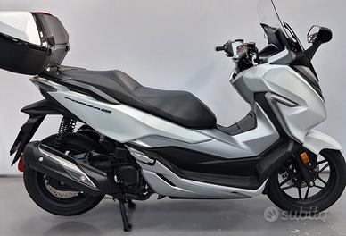 Honda Forza 300
