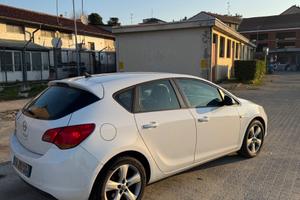 Opel astra 2010 1.6 Benzina 220.000Km