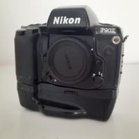 Nikon F90x + impugnatura verticale MB10