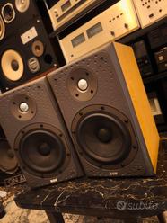Used B&W DM303 Bookshelf speakers for Sale | HifiShark.com