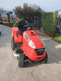 trattorino taglierba Oleo-Mac