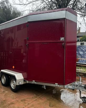 trailer per cavalli 