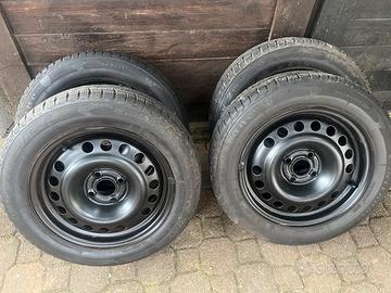 Cerchi e gomme 175 65 r15