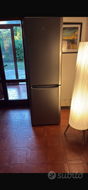 Frigorifero indesit capacità 205L