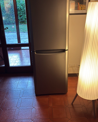Frigorifero indesit capacità 205L