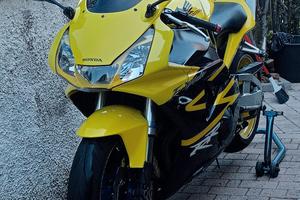 Honda CBR 5954RR