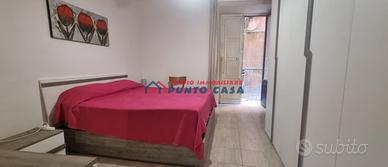 PRESSI PORTO - Via Porta Grazia, bilocale 1°p. s/a