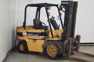 Muletto elevatore diesel 3000kg