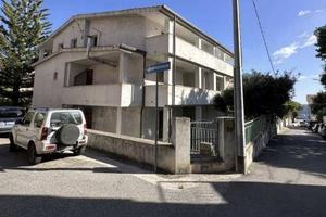 Immobile in asta di 225 m² con più di 5 locali a D