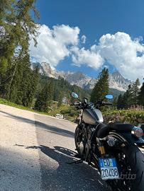 Yamaha XV950R