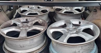 Cerchi originali Subaru