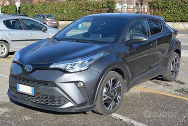 TOYOTA C-HR 1.8 Hybrid E-CVT Trend