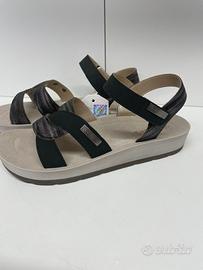 Sandalo con ampia calzata n 39 nero