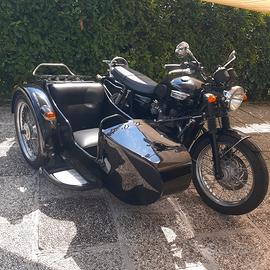 Triumph Bonneville sidecar 