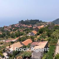 PROPRIETA AD AGEROLA