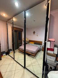 Armadio con specchio