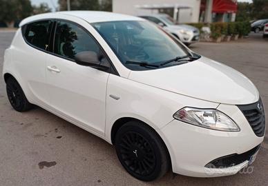 Lancia y ecochic gpl 69 cv