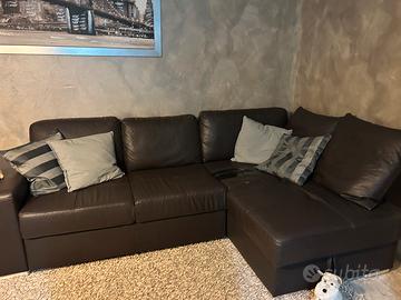 DIVANO LETTO CON PENISOLA E CASSETTONE