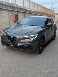 Alfa Romeo Stelvio 2.2 210cv MARCIANTE!!