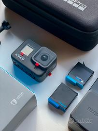 GoPro Hero 8 Black NUOVA + accessori