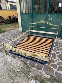 Letto con doghe