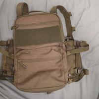 Tattico softair completo di tasche e zaino