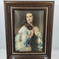 Quadro Vintage Ritratto Dama con Fiocchi Blu