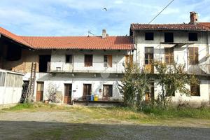CASA SEMINDIPENDENTE A SAN MAURIZIO CANAVESE