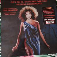 Sotto il vestito niente VINILE!