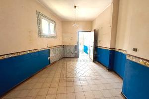 S2 bilocale in corte da ristrutturare