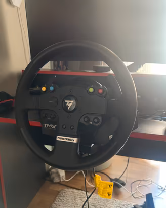 Thrustmaster TMX Volante + Pedaliera