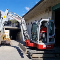 Miniescavatore 38ql Takeuchi Tb138Fr+ 1 martello