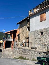 Rustico / Casale di 150 m² con 5 locali a Armo
