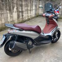 Beverly Piaggio 350