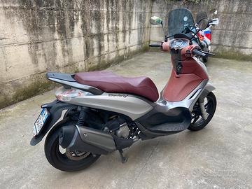 Beverly Piaggio 350