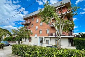 Appartamento Piano 3° + Garage e due Cantine