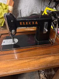Macchina da cucire Electa vintage