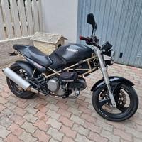 Moto Ducati Monster 600